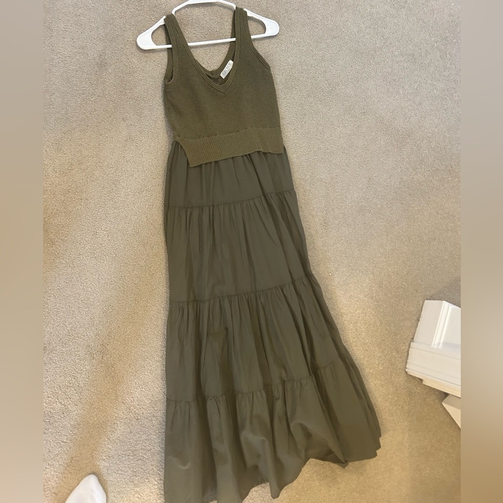 GEORGIE
ARIES MIDI DRESS